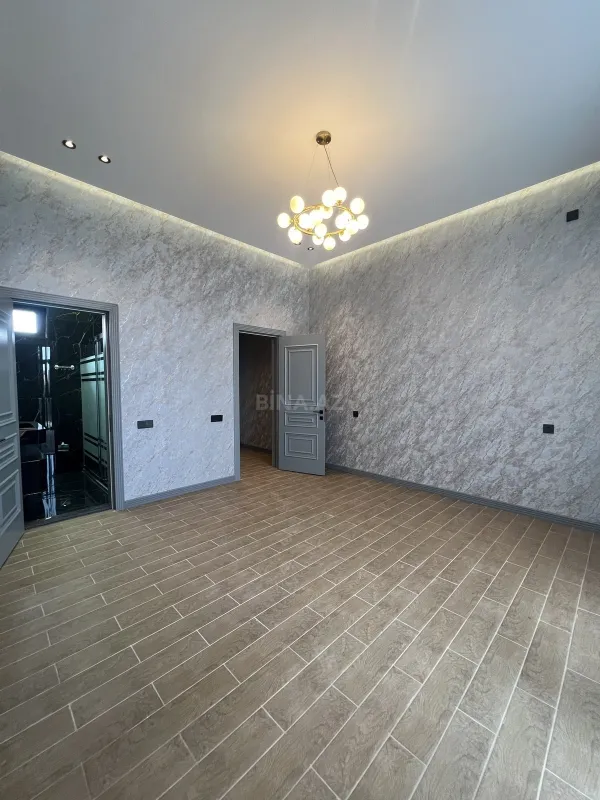 Satılır 5 otaqlı həyət evi 200 m²