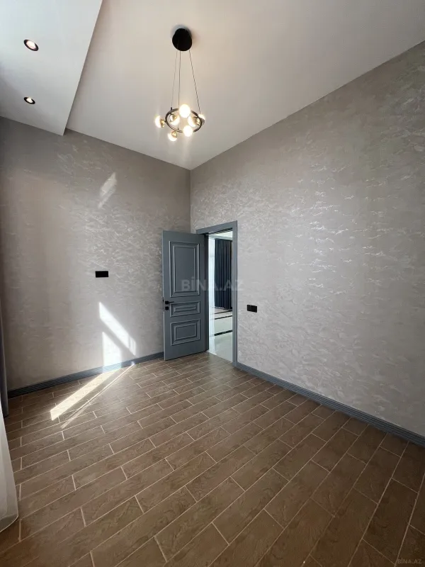 Satılır 5 otaqlı həyət evi 200 m²