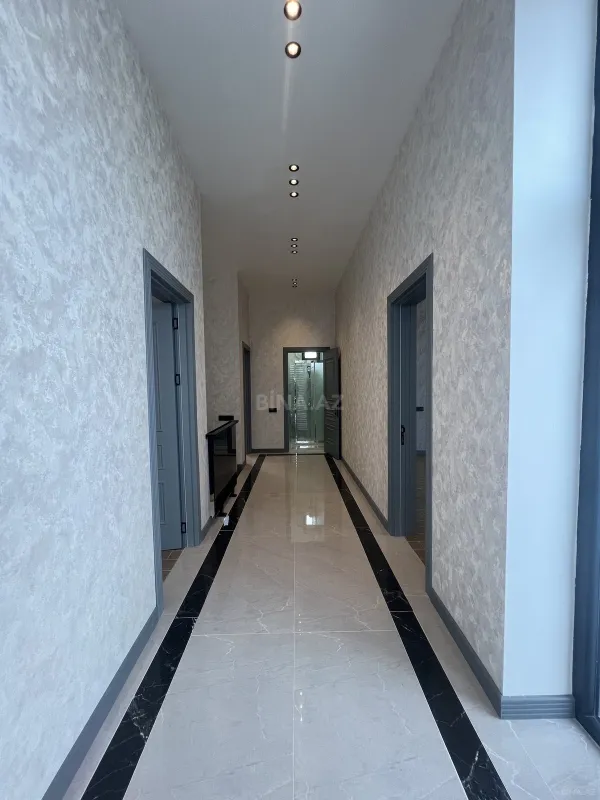 Satılır 5 otaqlı həyət evi 200 m²