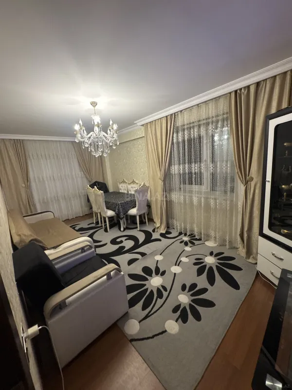 Satılır 2 otaqlı mənzil 75 m²