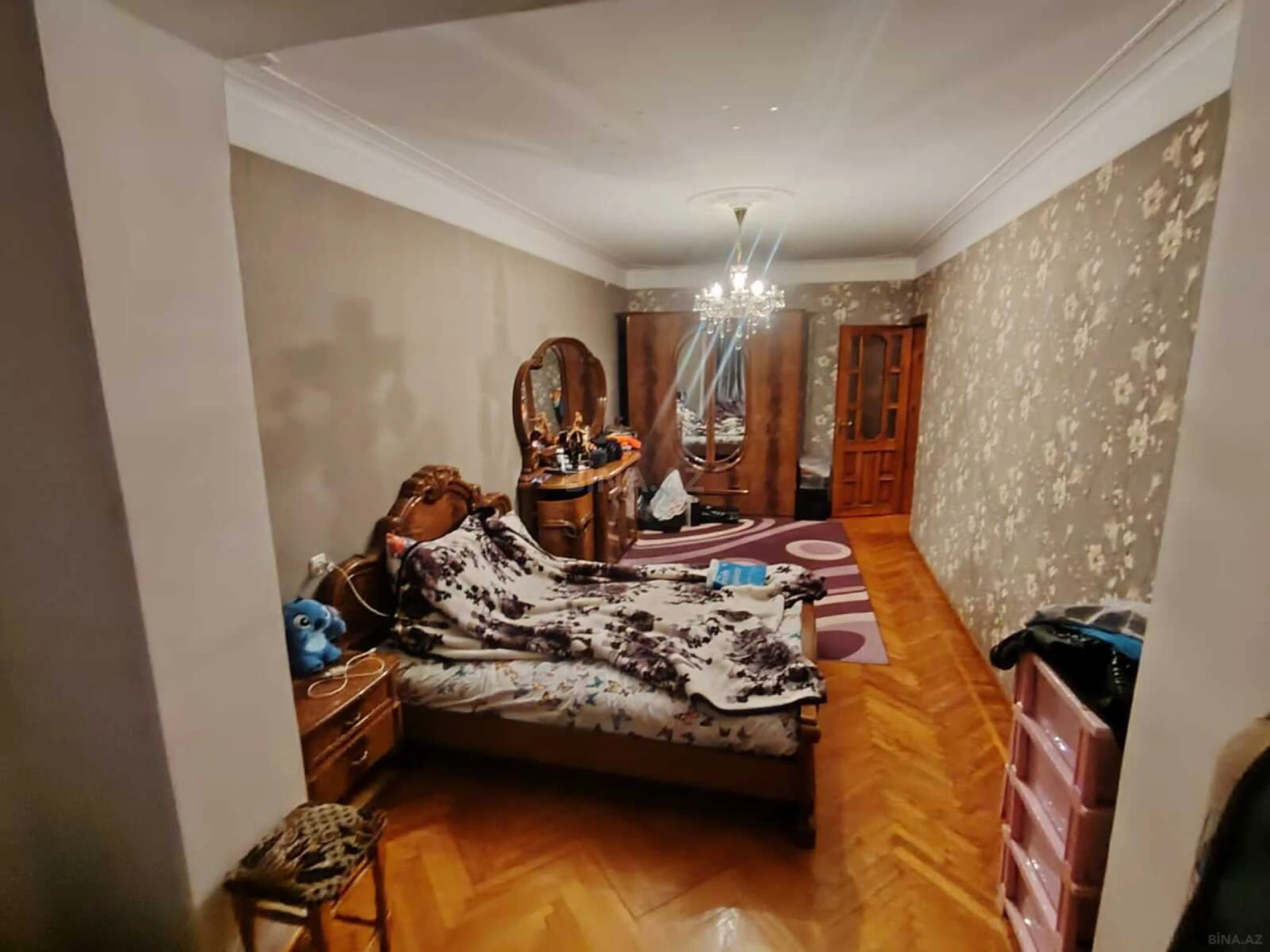 Satılır 4 otaqlı mənzil 110 m²