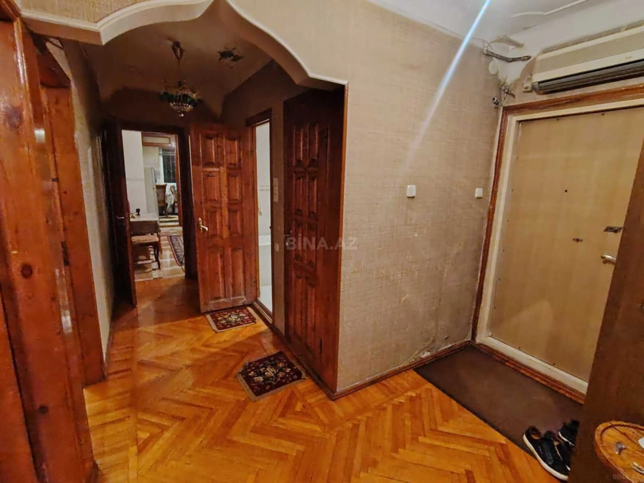 Satılır 4 otaqlı mənzil 110 m²