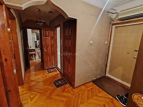 Satılır 4 otaqlı mənzil 110 m²