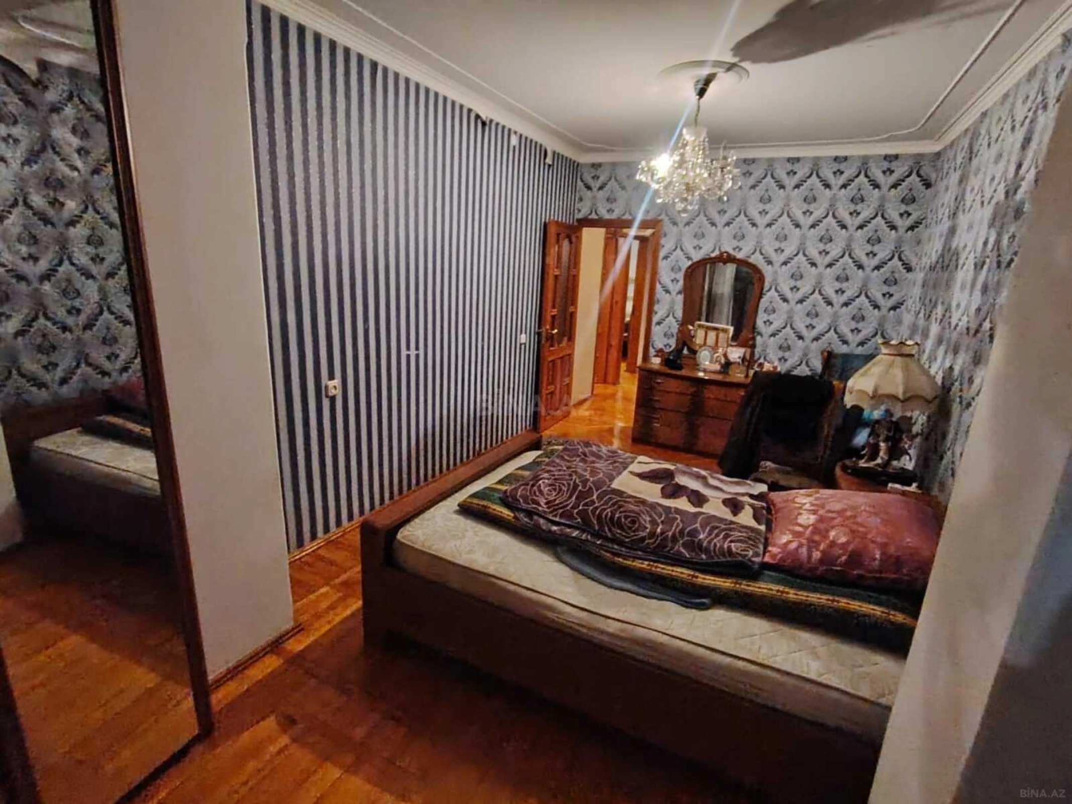 Satılır 4 otaqlı mənzil 110 m²