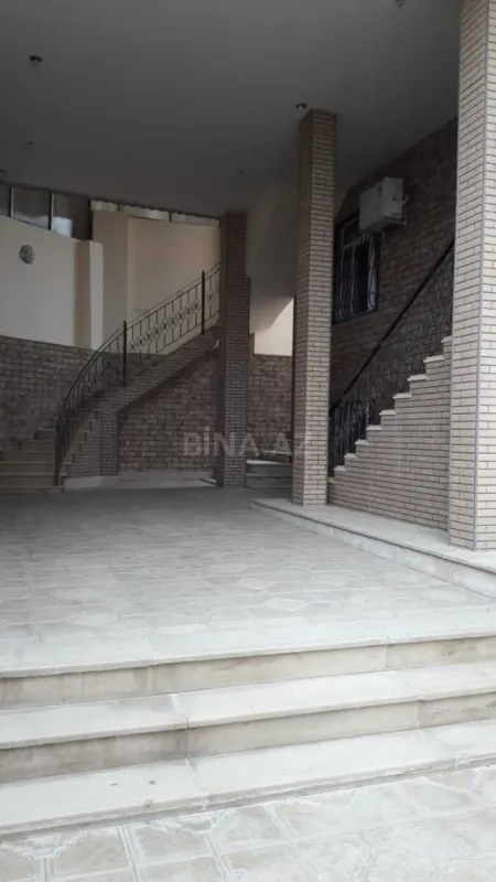 Satılır 6 otaqlı həyət evi 520 m²