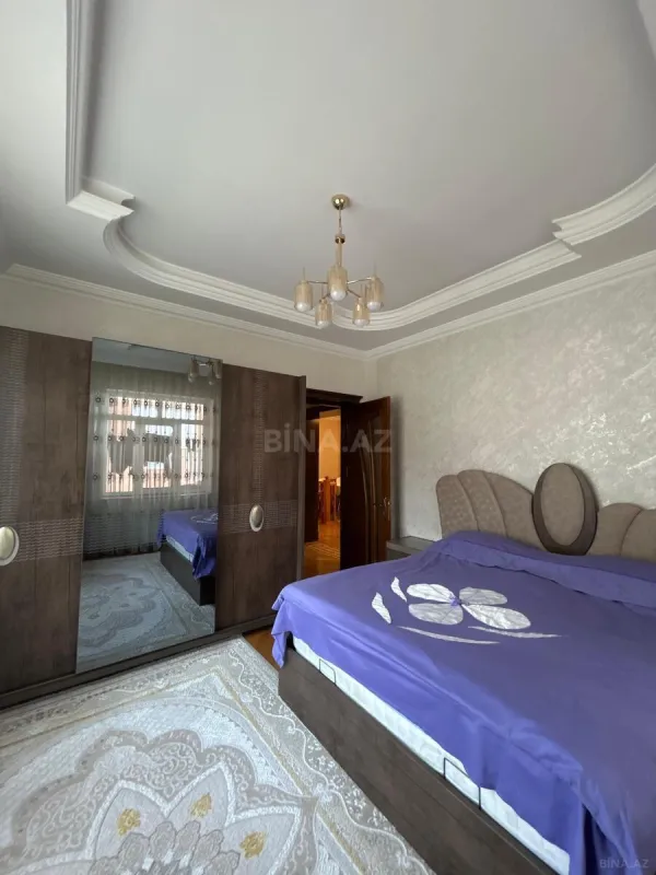 Satılır 6 otaqlı həyət evi 520 m²