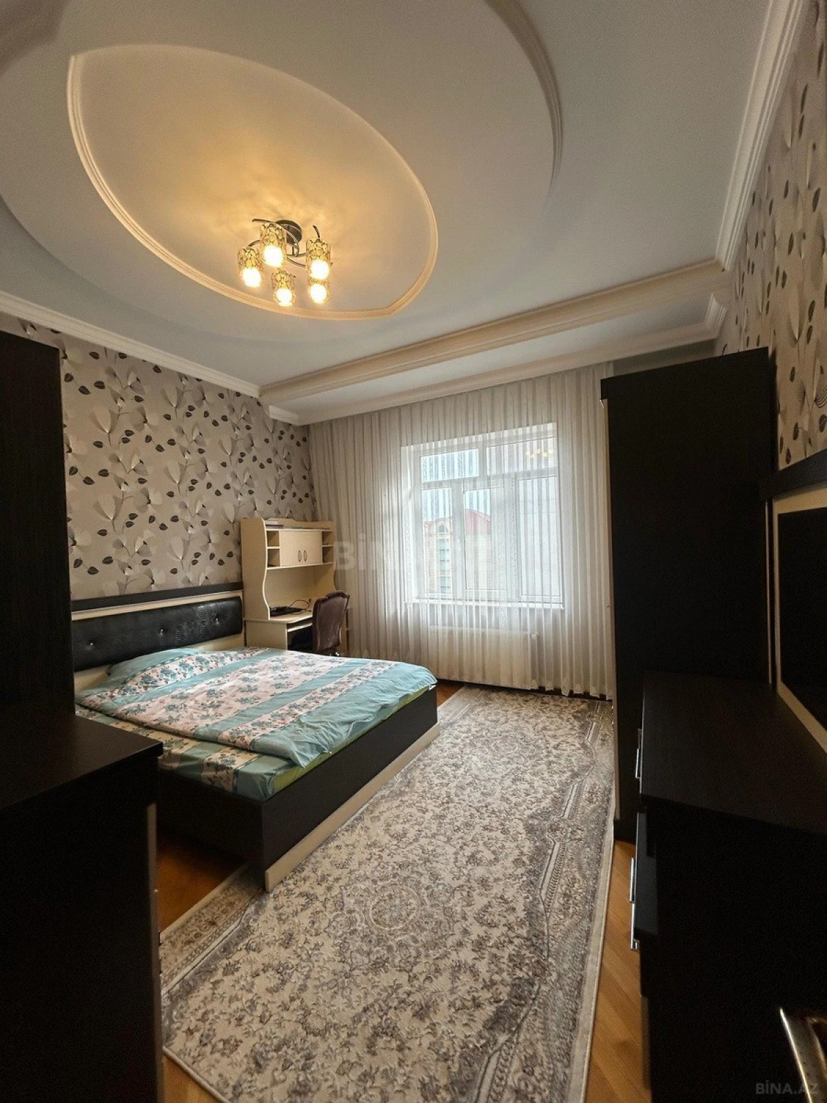 Satılır 6 otaqlı həyət evi 520 m²