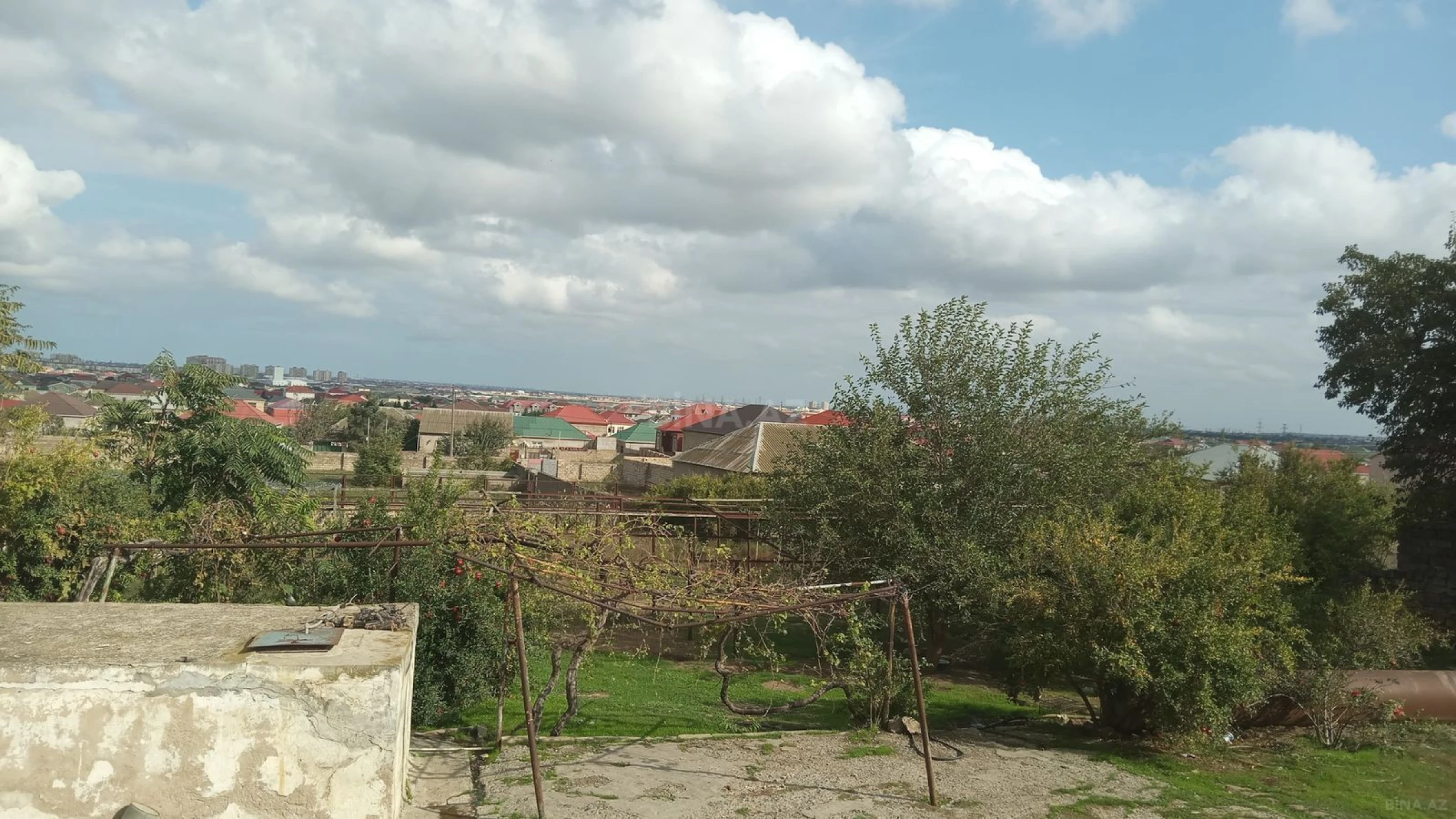 Satılır 3 otaqlı həyət evi 100 m²