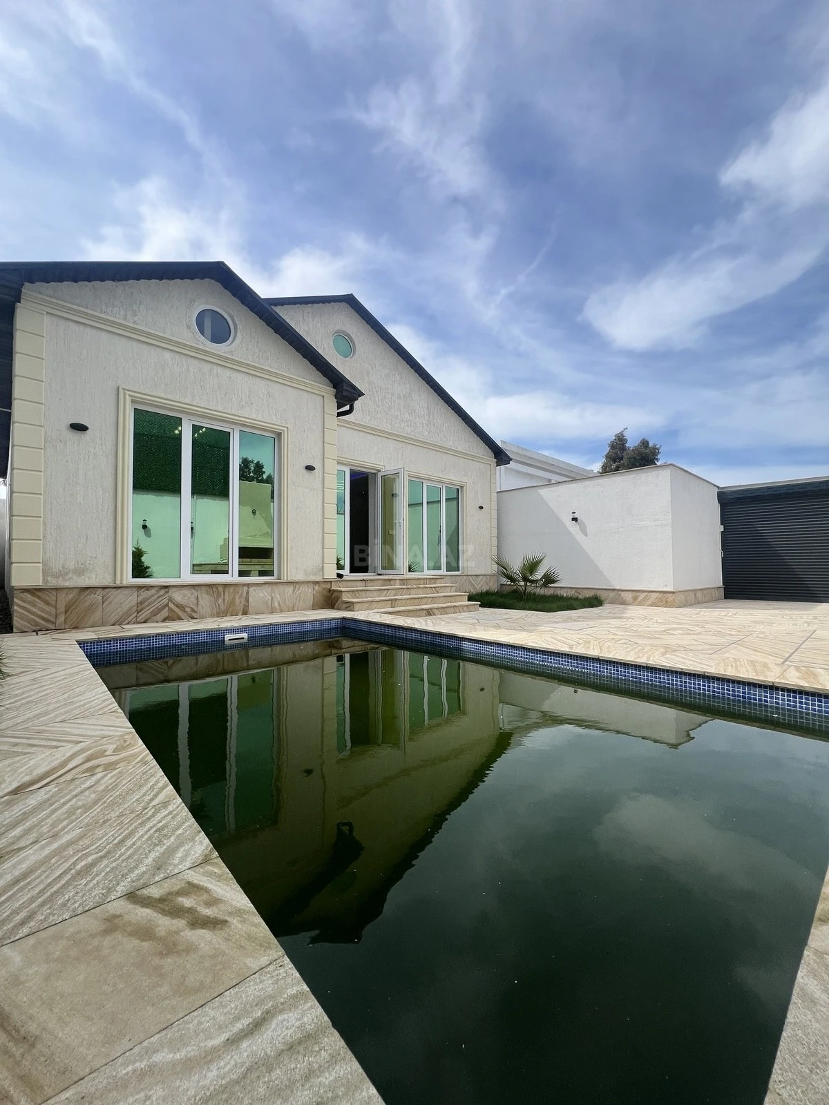 Satılır 4 otaqlı həyət evi 120 m²