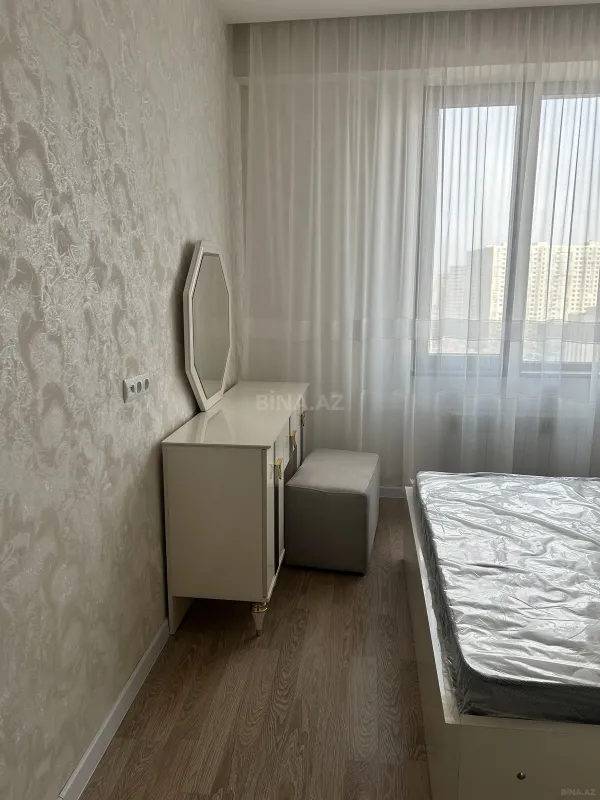 Kirayə verilir 2 otaqlı mənzil 77 m²