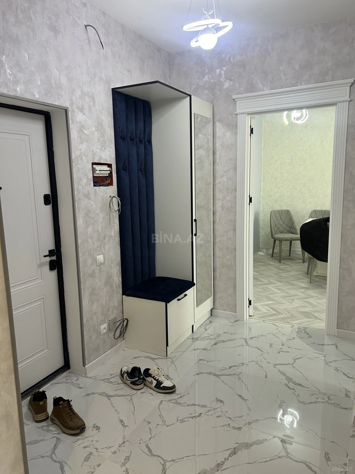 Kirayə verilir 2 otaqlı mənzil 77 m²