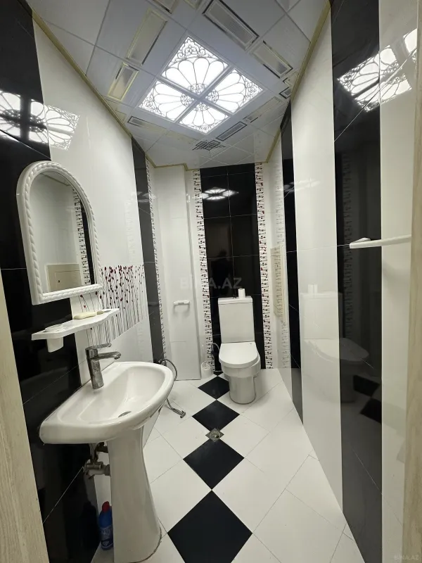 Kirayə verilir 3 otaqlı mənzil 140 m²