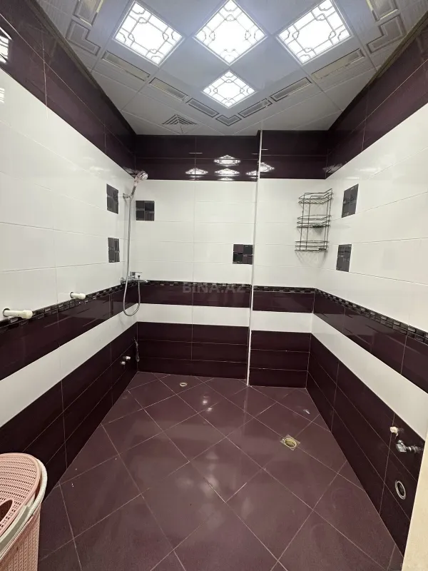 Kirayə verilir 3 otaqlı mənzil 140 m²