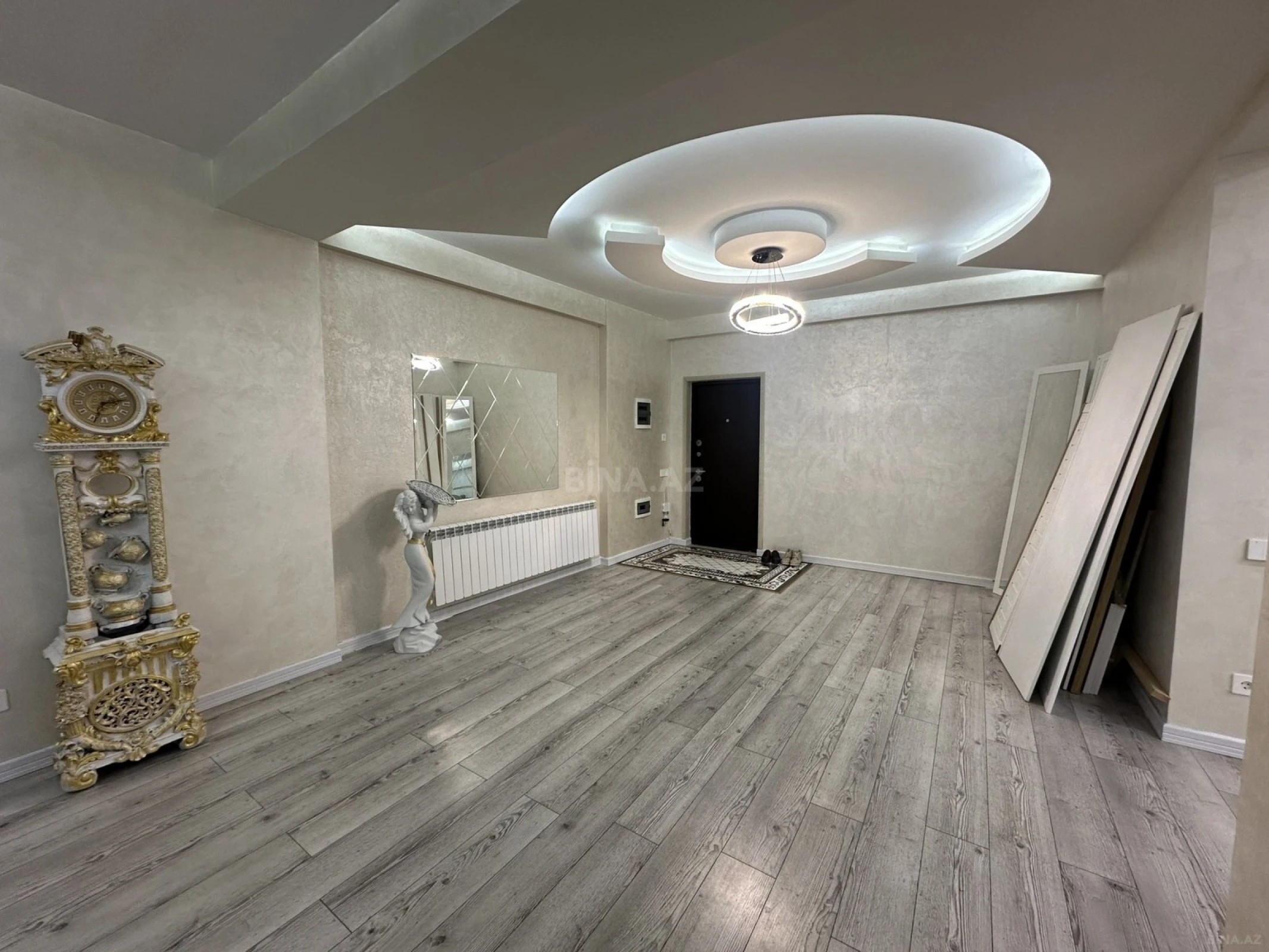 Kirayə verilir 3 otaqlı mənzil 140 m²