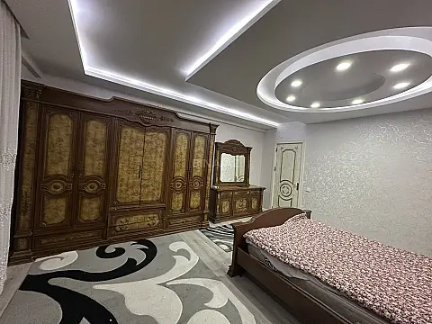 Kirayə verilir 3 otaqlı mənzil 140 m²