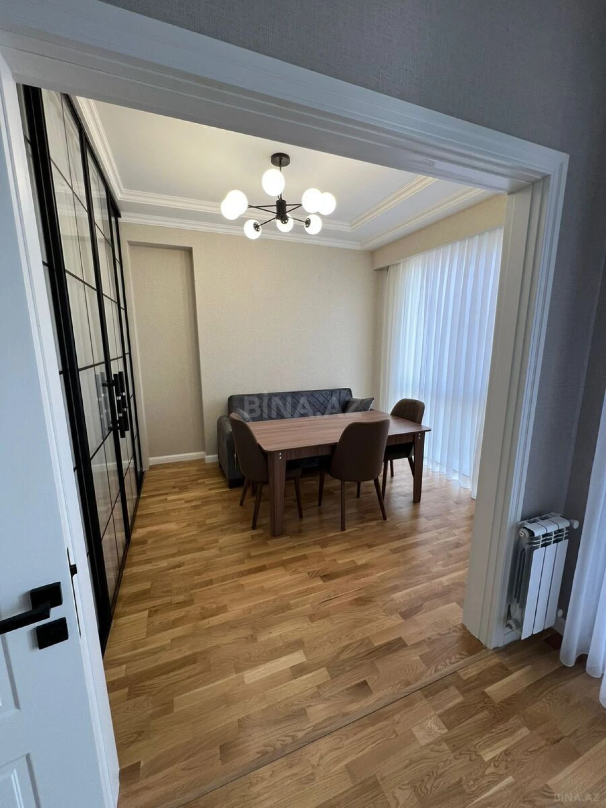 Kirayə verilir 2 otaqlı mənzil 75 m²