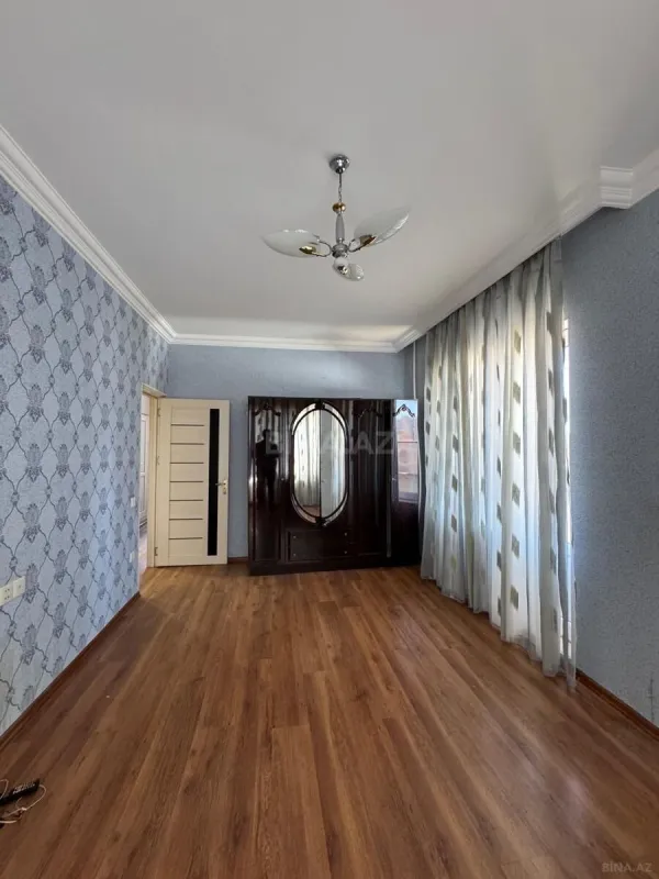 Kirayə verilir 4 otaqlı mənzil 150 m²