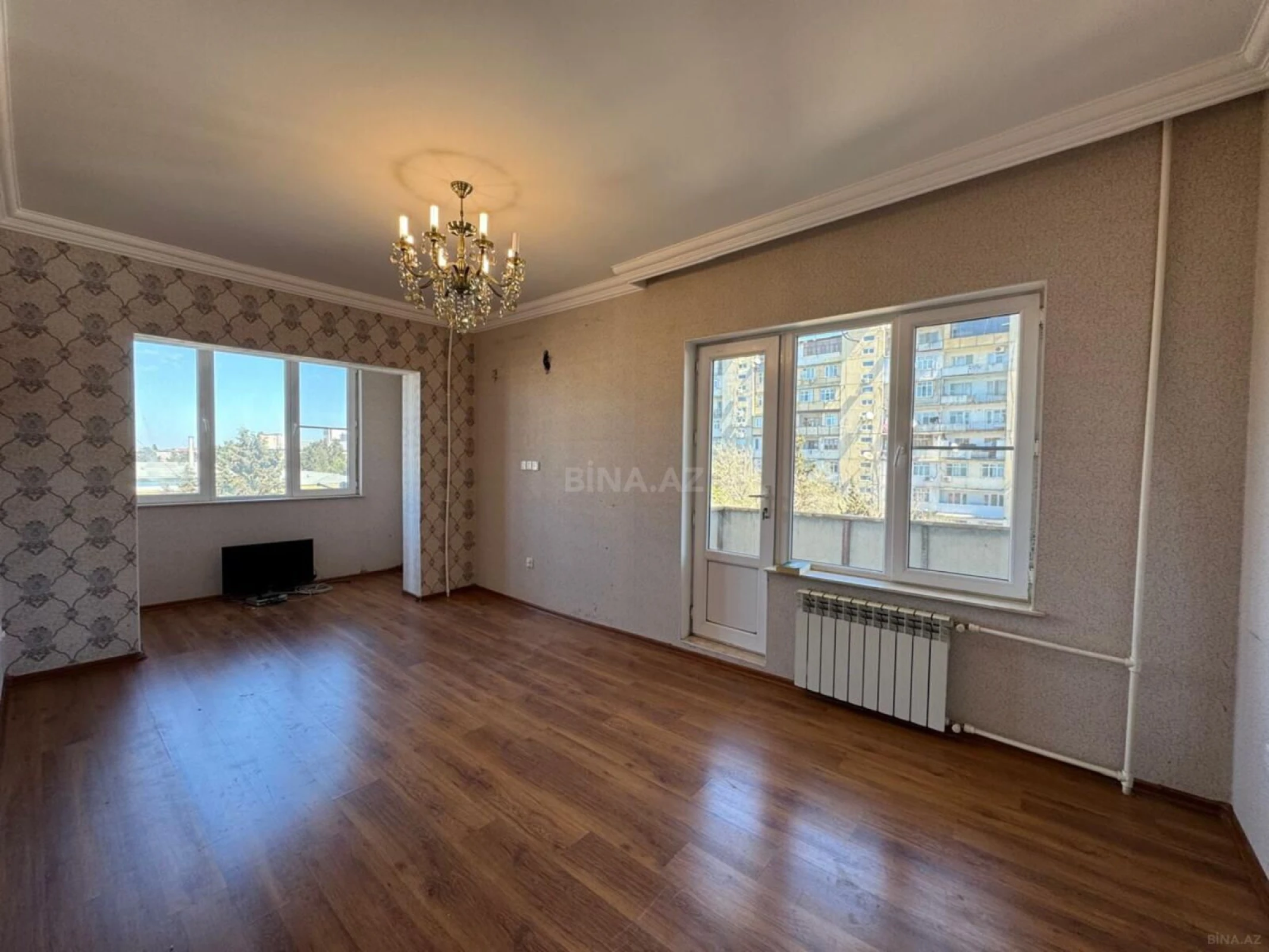 Kirayə verilir 4 otaqlı mənzil 150 m²