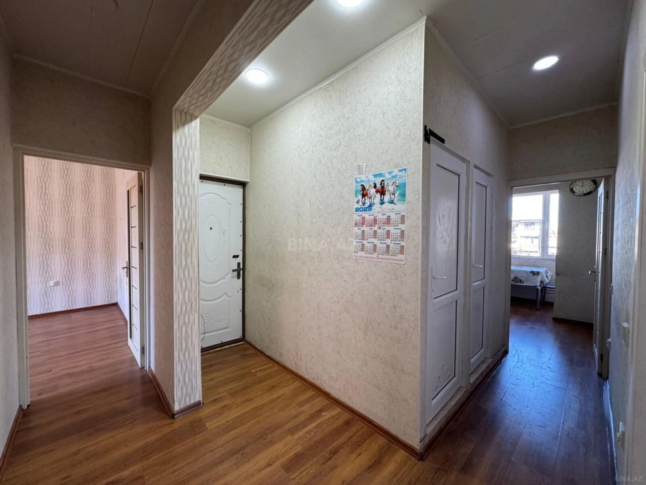 Kirayə verilir 4 otaqlı mənzil 150 m²