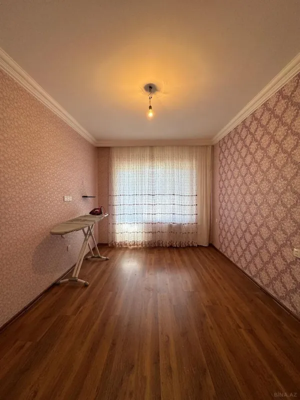 Kirayə verilir 4 otaqlı mənzil 150 m²