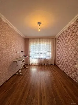 Kirayə verilir 4 otaqlı mənzil 150 m²