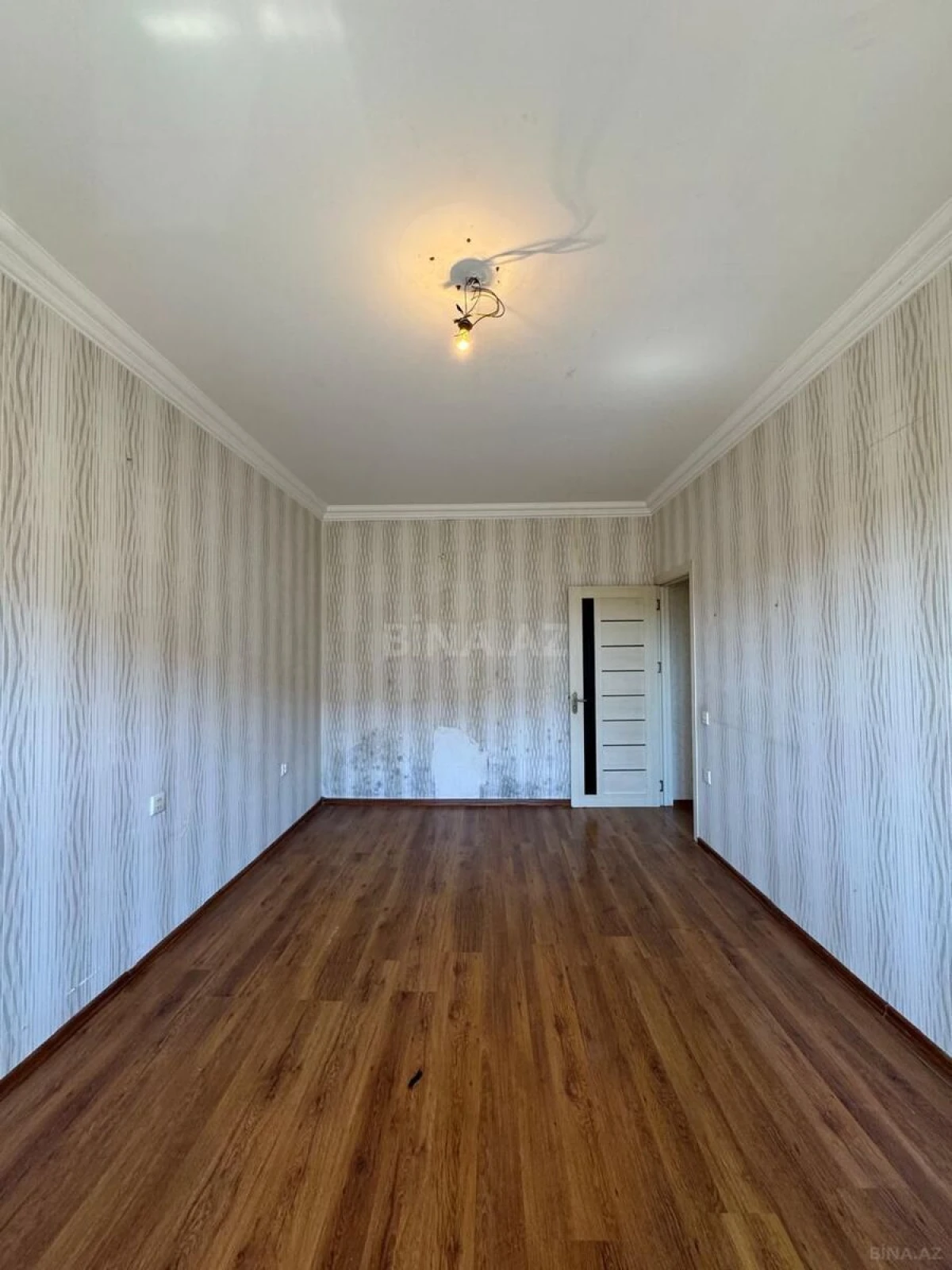Kirayə verilir 4 otaqlı mənzil 150 m²