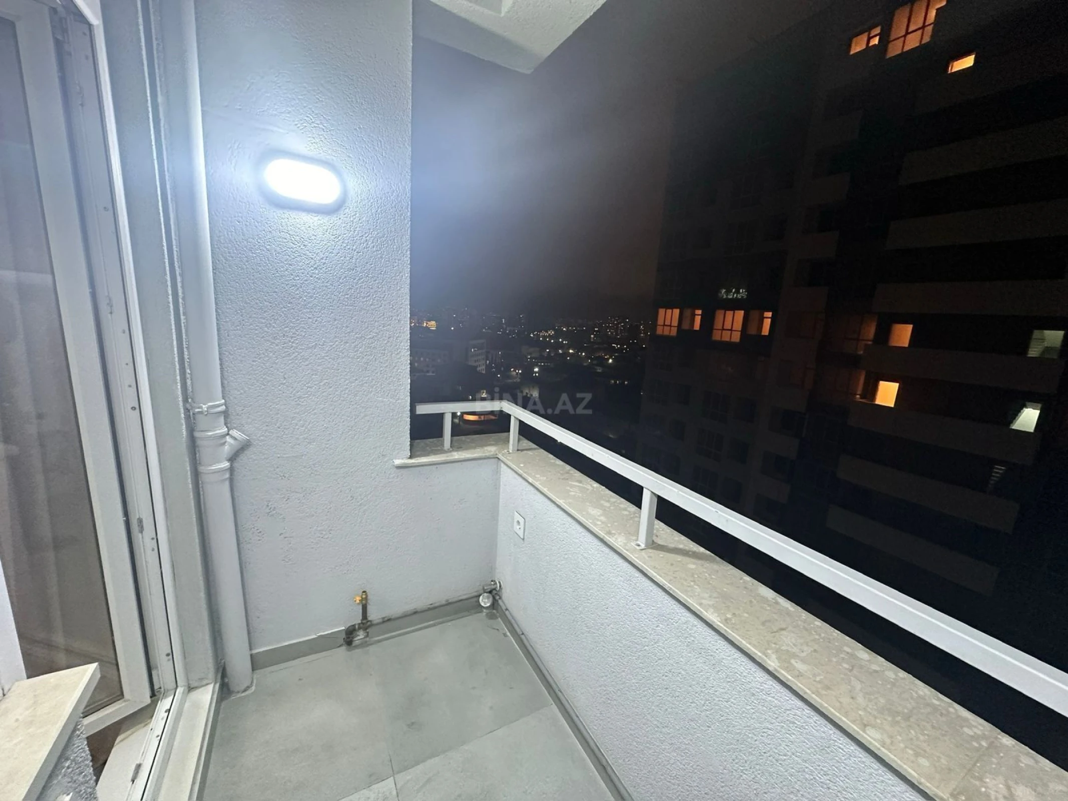 Satılır 2 otaqlı mənzil 65.3 m²