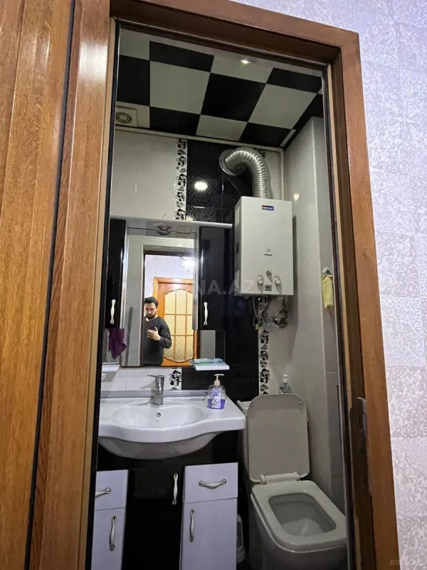 Satılır 4 otaqlı mənzil 100 m²