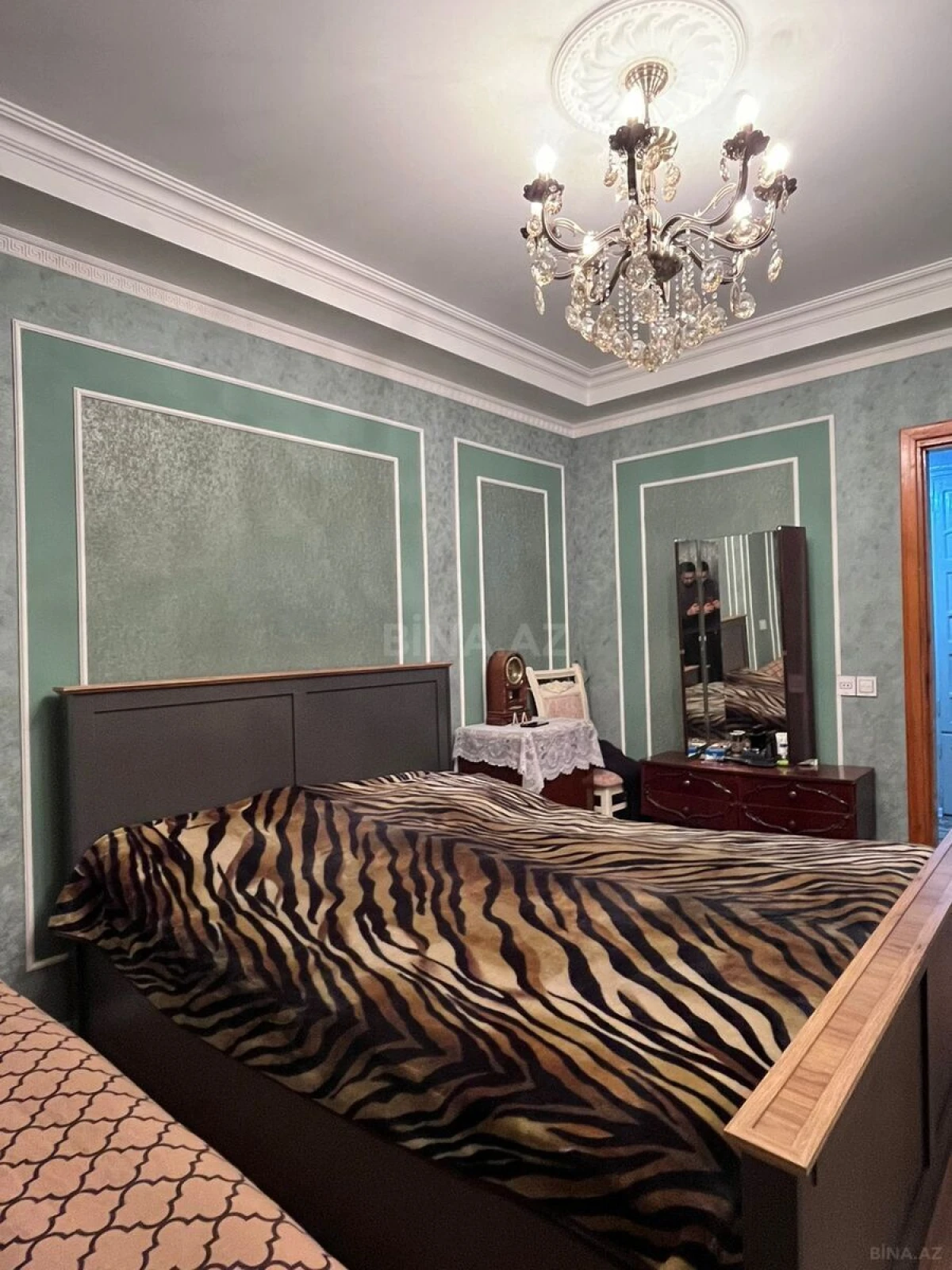 Satılır 4 otaqlı mənzil 100 m²