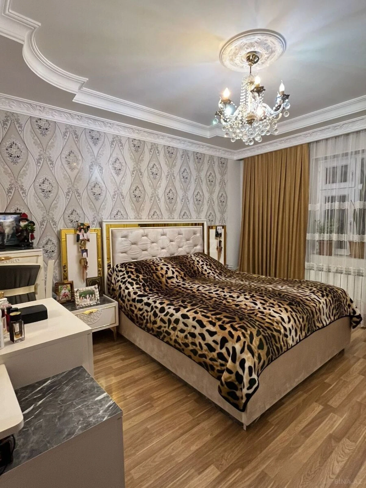 Satılır 4 otaqlı mənzil 100 m²