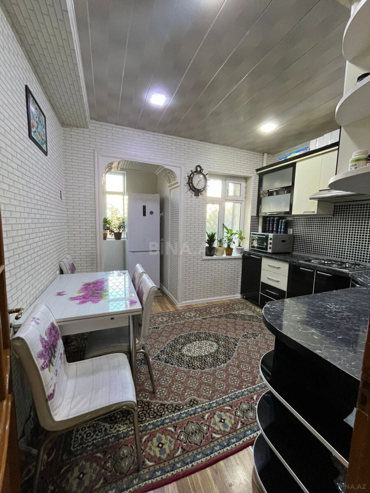 Satılır 4 otaqlı mənzil 100 m²