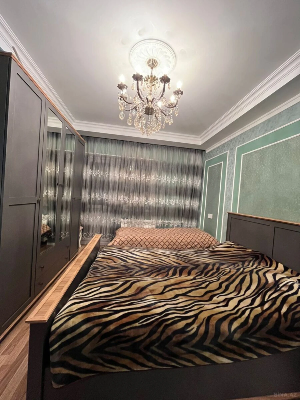 Satılır 4 otaqlı mənzil 100 m²