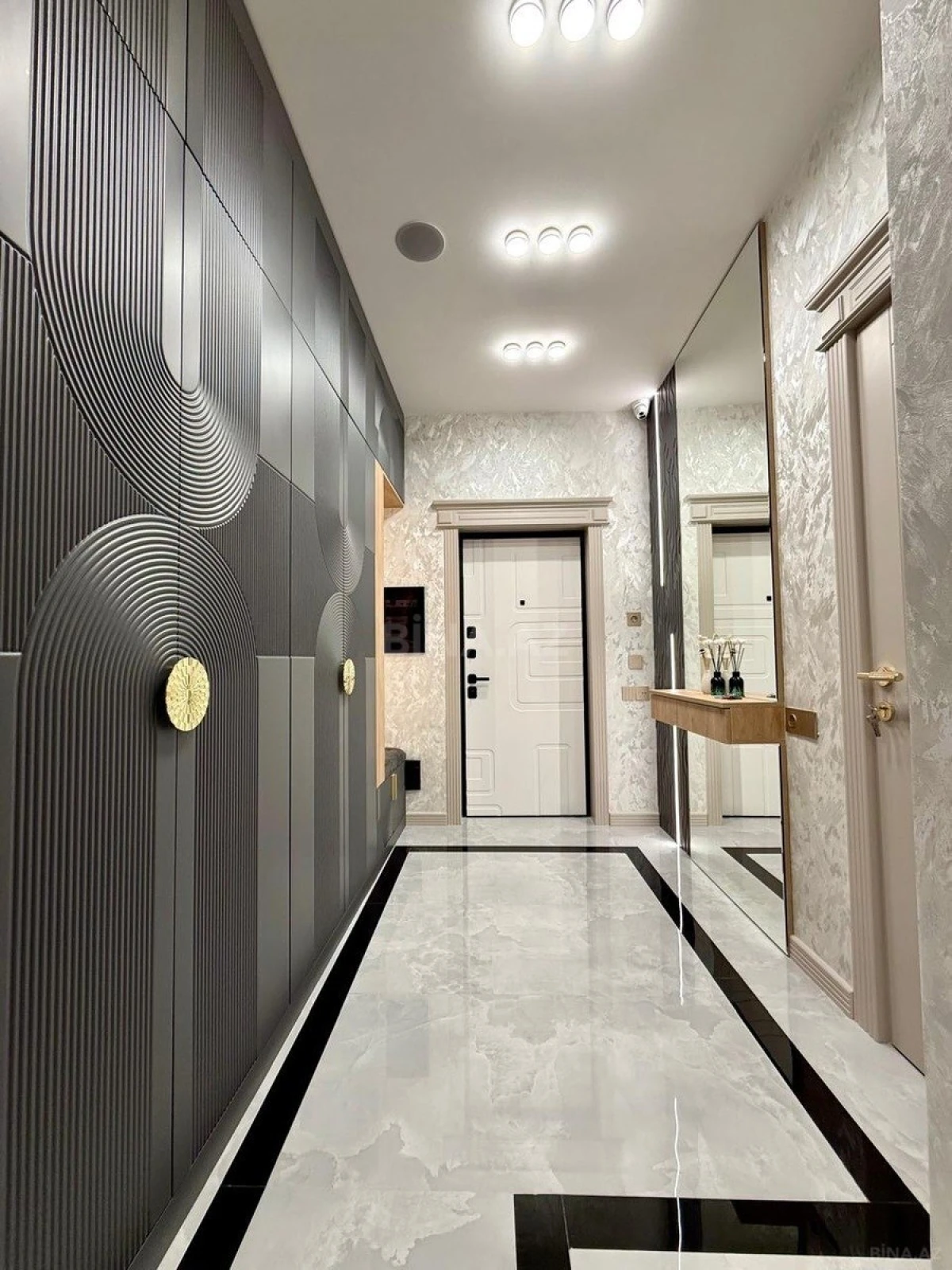 Satılır 3 otaqlı mənzil 110 m²