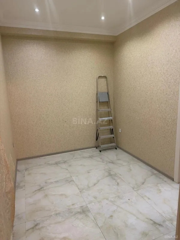 Satılır 4 otaqlı mənzil 191 m²