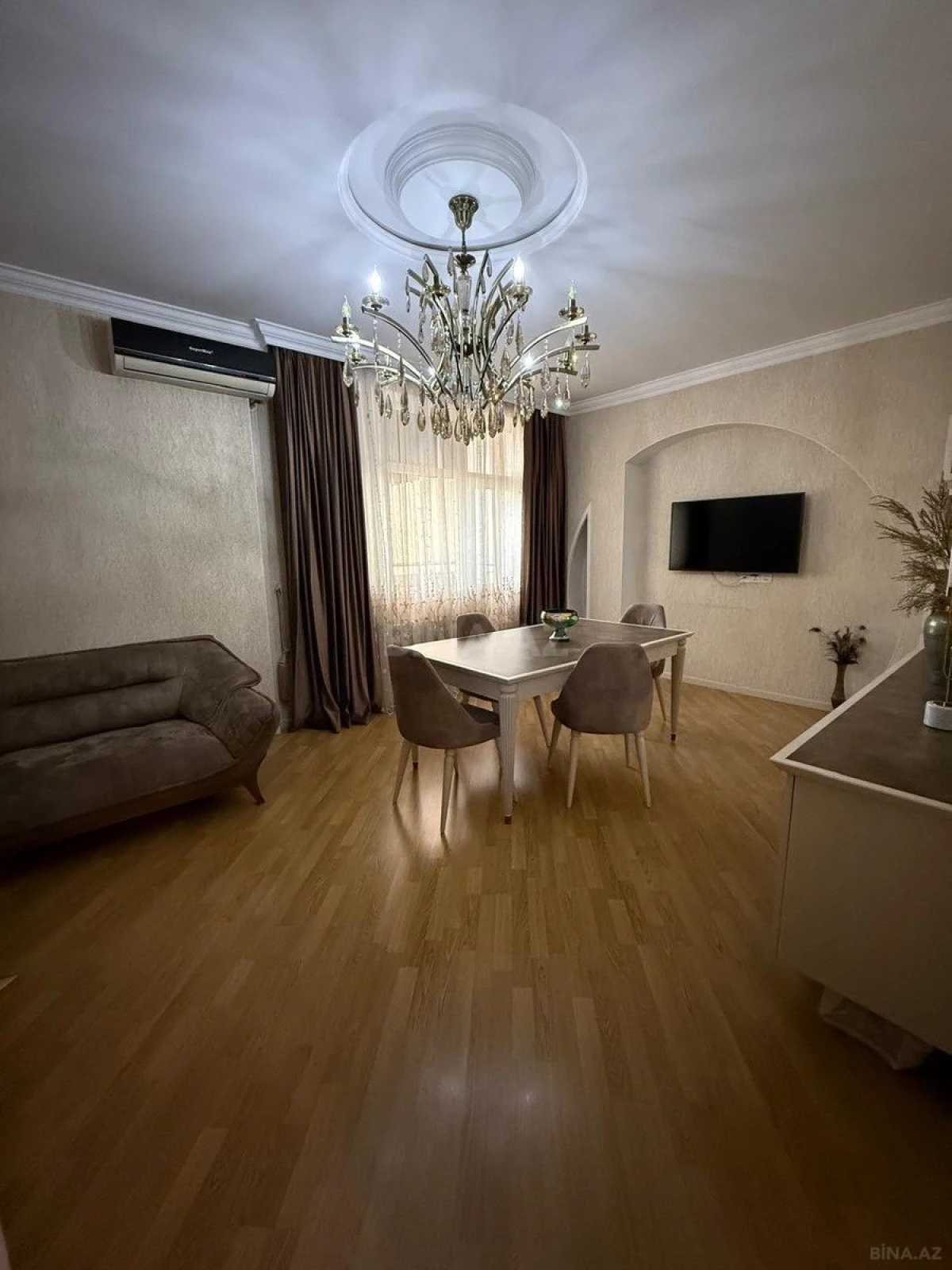 Satılır 3 otaqlı mənzil 110 m²