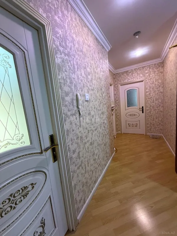 Satılır 3 otaqlı mənzil 110 m²