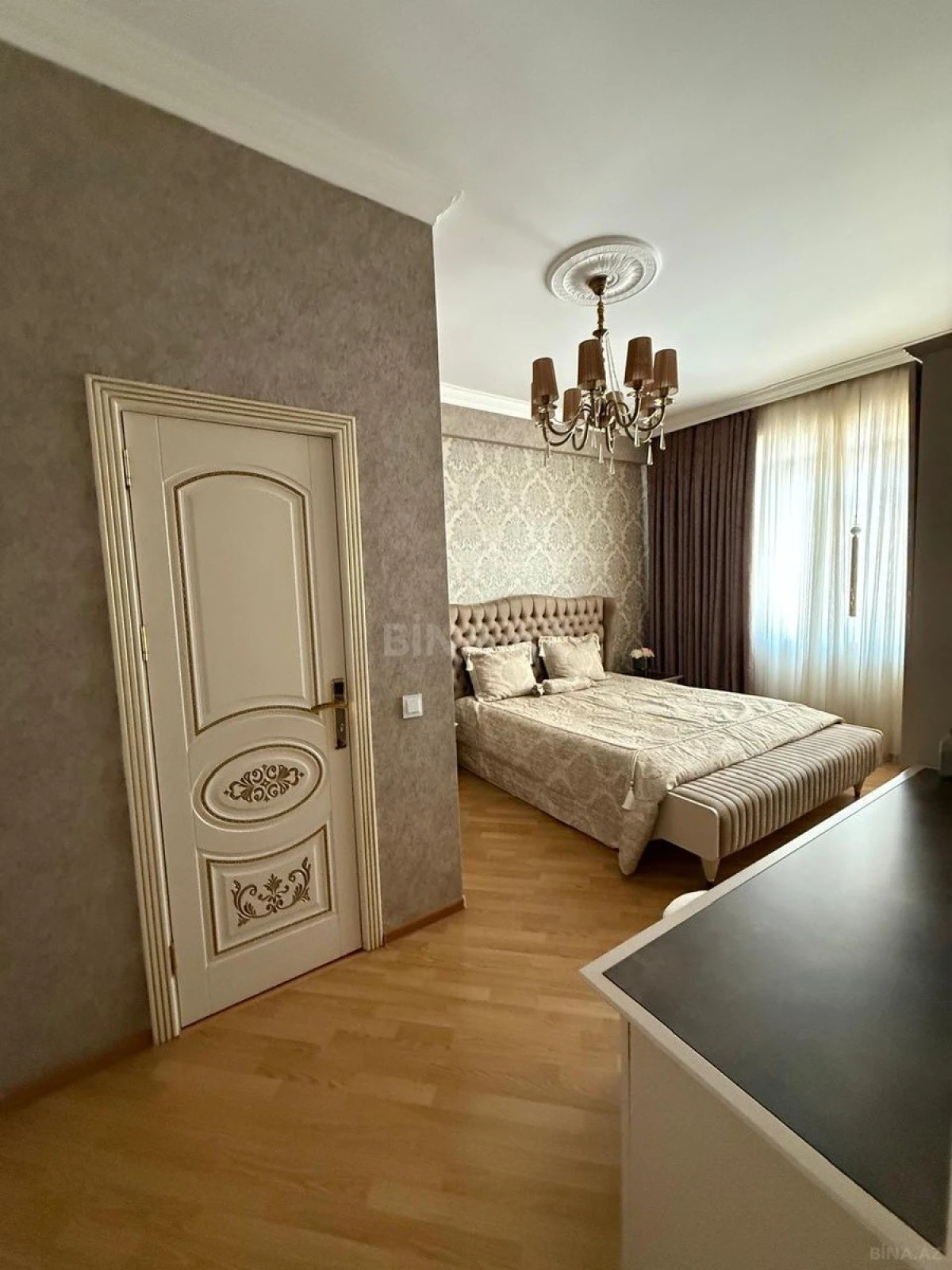 Satılır 3 otaqlı mənzil 110 m²