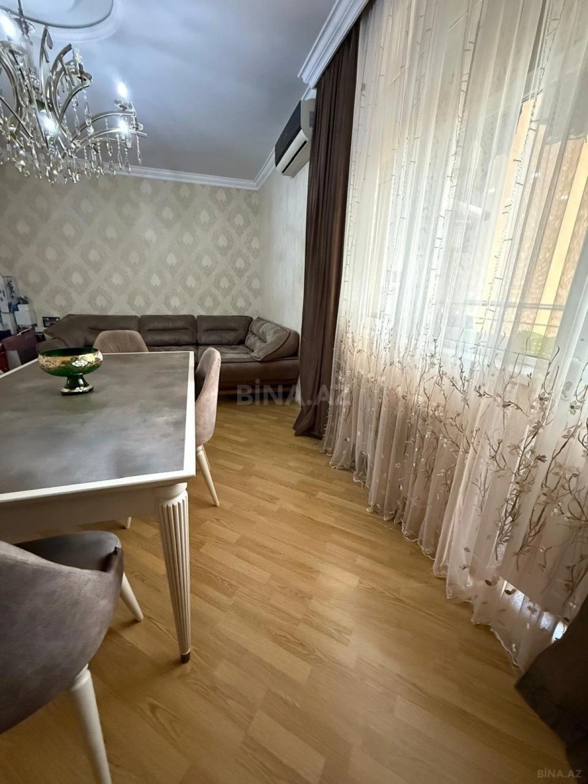 Satılır 3 otaqlı mənzil 110 m²