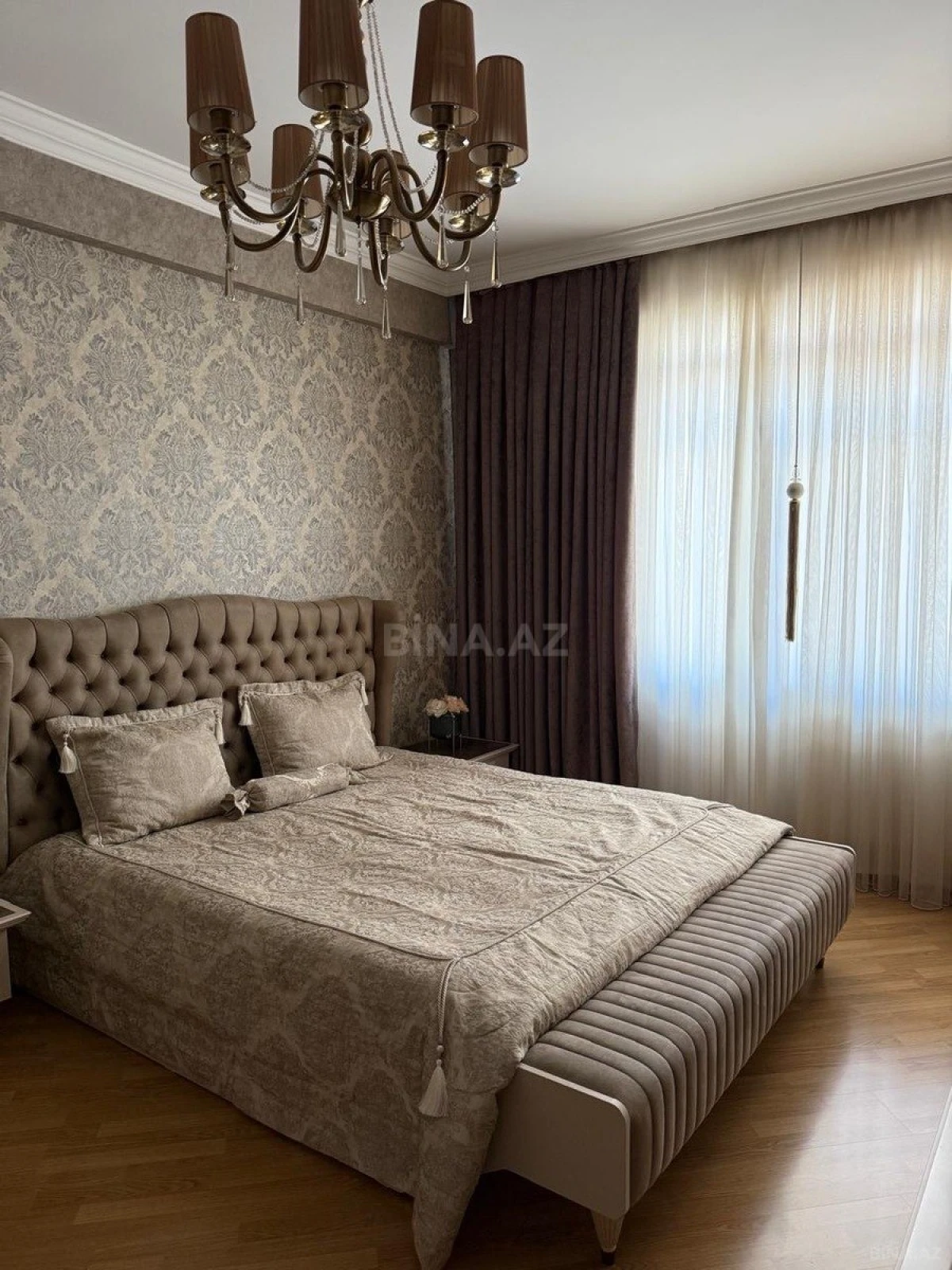 Satılır 3 otaqlı mənzil 110 m²