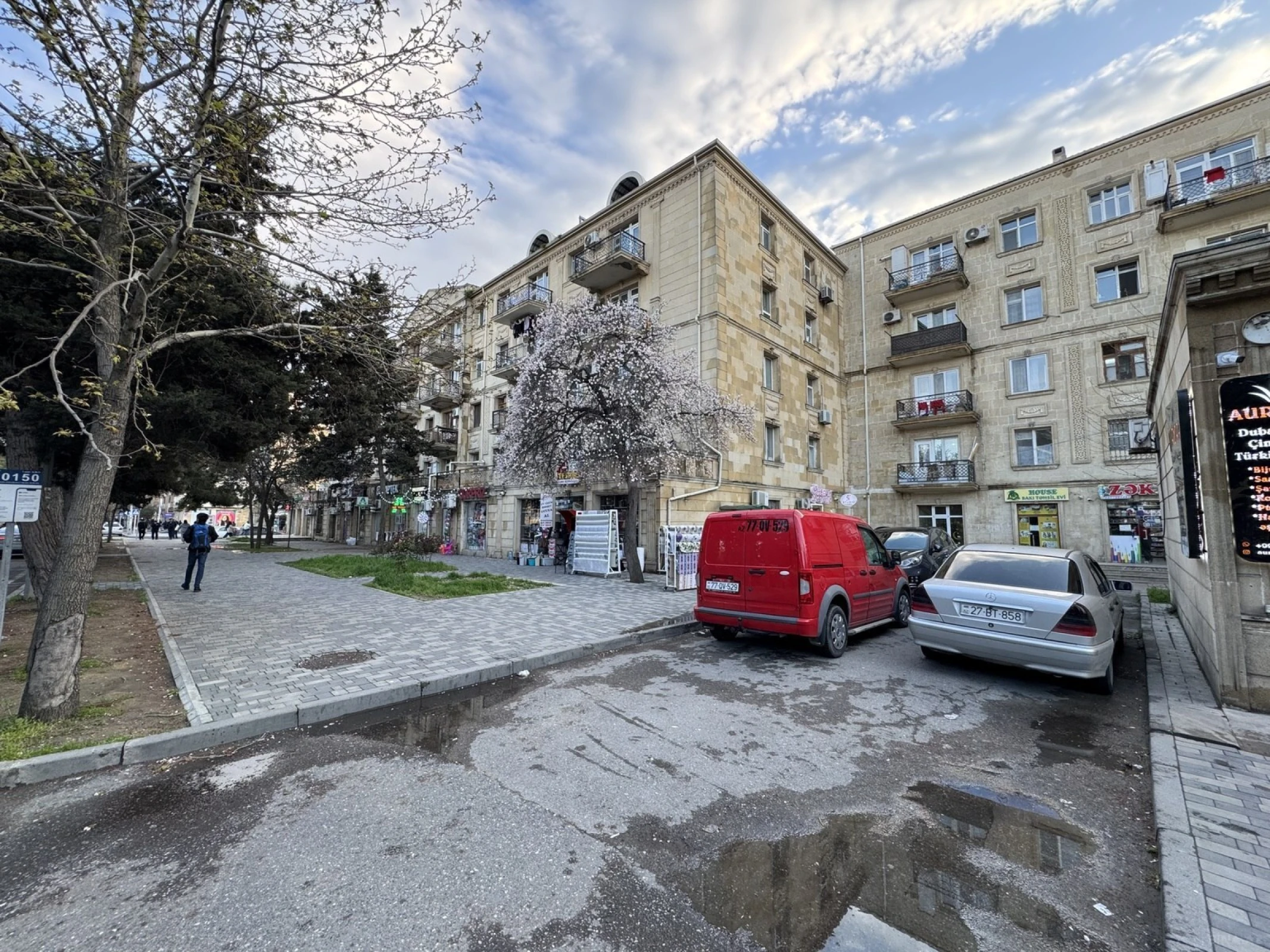 Satılır 3 otaqlı mənzil 51 m²