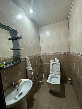 Kirayə verilir 3 otaqlı mənzil 130 m²