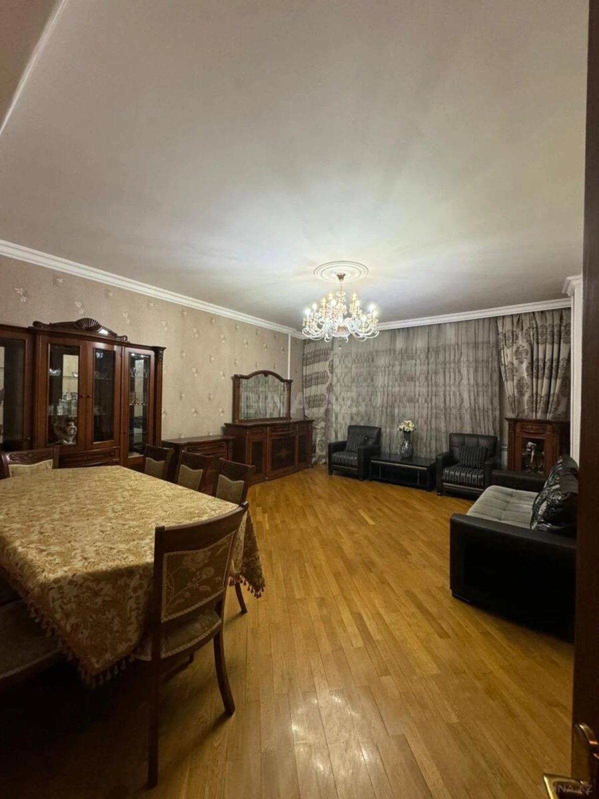 Kirayə verilir 3 otaqlı mənzil 130 m²