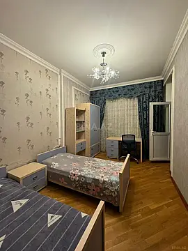 Kirayə verilir 3 otaqlı mənzil 130 m²