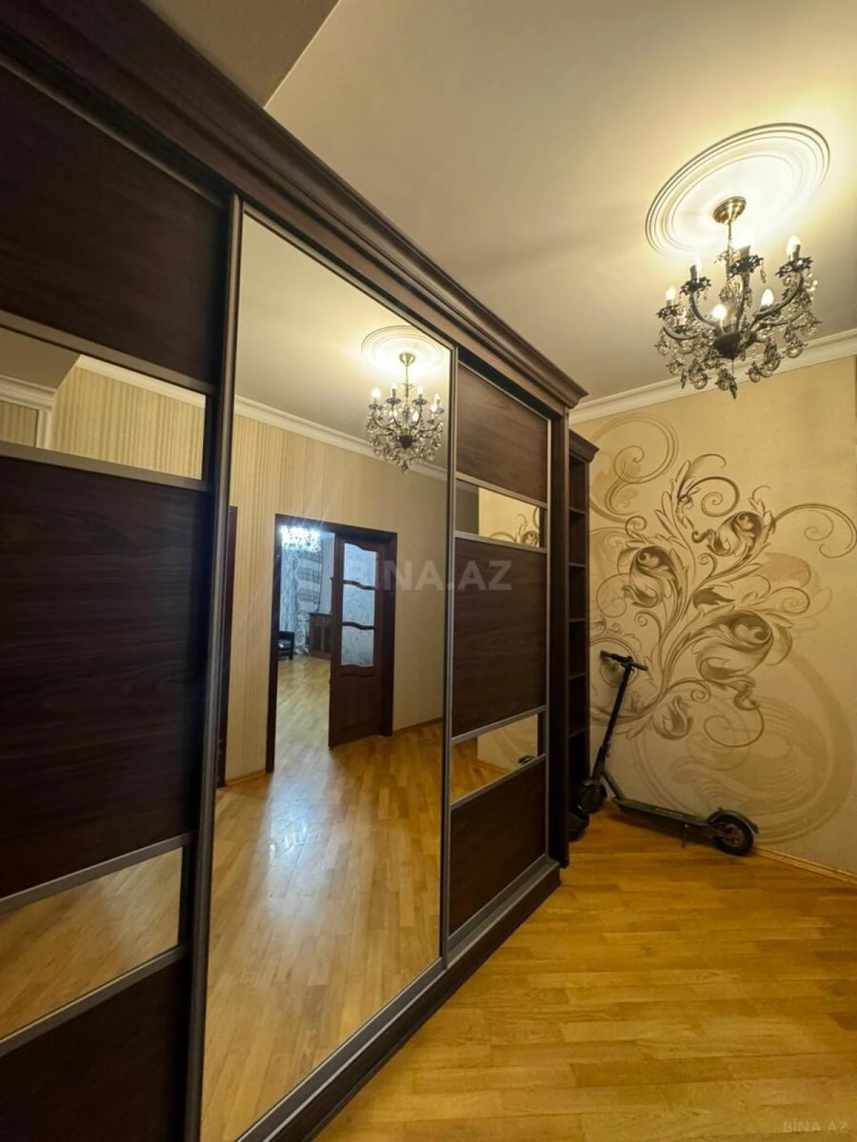 Kirayə verilir 3 otaqlı mənzil 130 m²