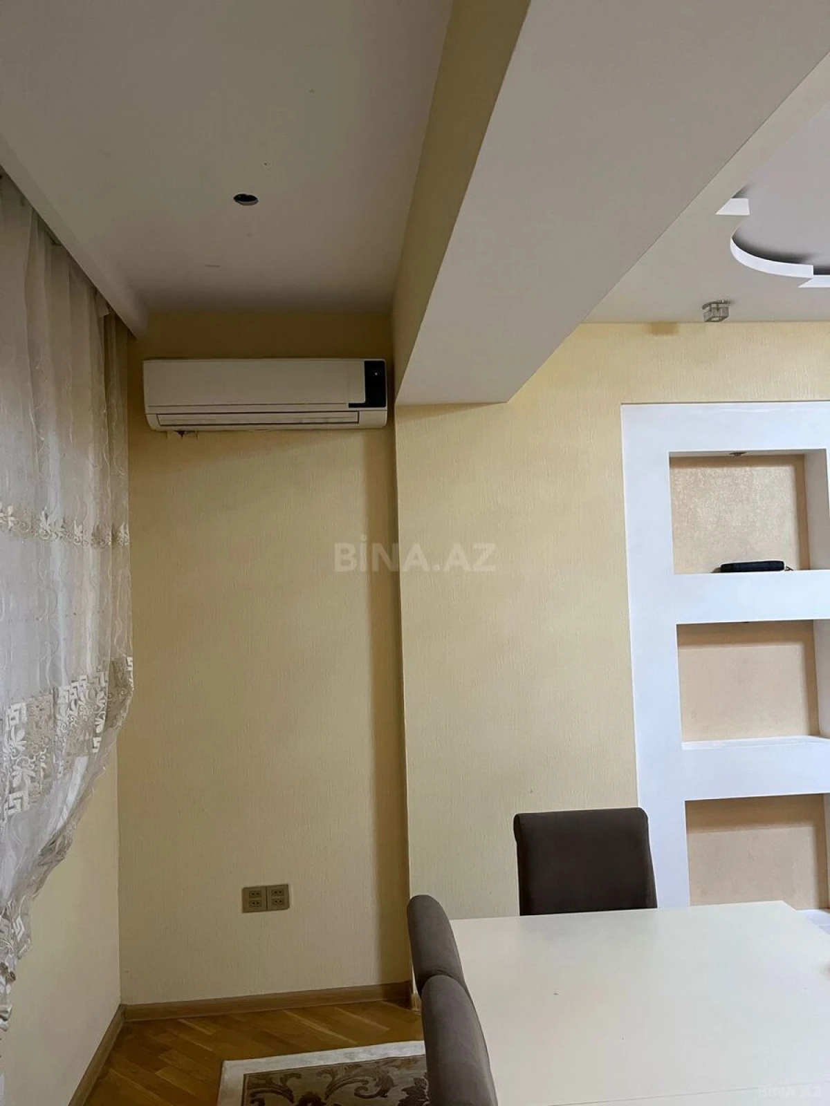 Kirayə verilir 3 otaqlı mənzil 120 m²