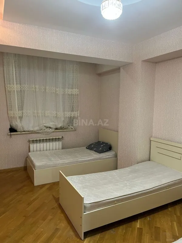 Kirayə verilir 3 otaqlı mənzil 120 m²