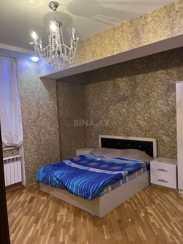 Kirayə verilir 3 otaqlı mənzil 120 m²