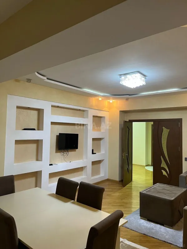 Kirayə verilir 3 otaqlı mənzil 120 m²