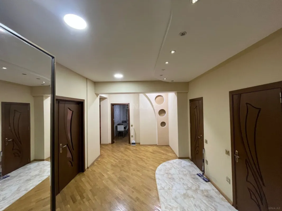 Kirayə verilir 3 otaqlı mənzil 120 m²
