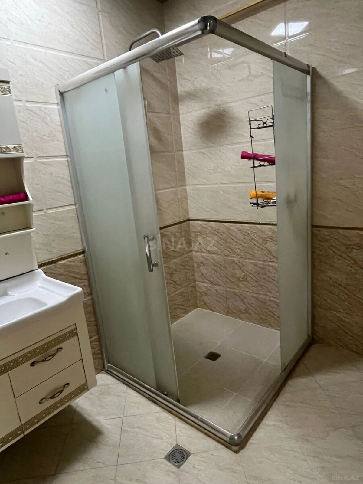 Kirayə verilir 3 otaqlı mənzil 120 m²